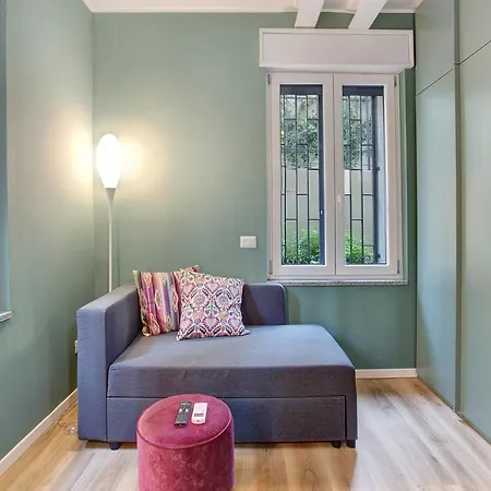 Apartment Costanza Milan